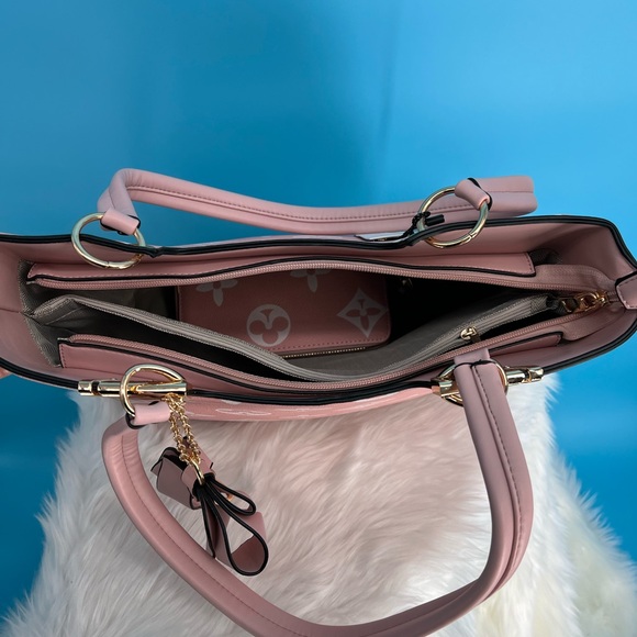 Elegant Pink Designer Women's Bag Set - Picture 6 of 13